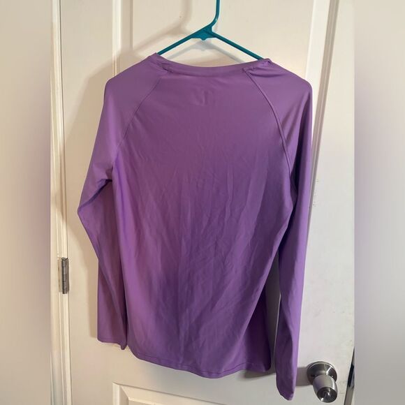 Under Armour Women's athletic wear Vibrant Purple Long Sleeve Tee size m NWT - Picture 5 of 5